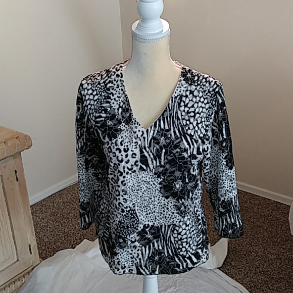Chico's Tops - Chico's lace overlay blouse - EUC